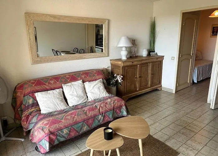 Апартаменты Cozy For 3 People