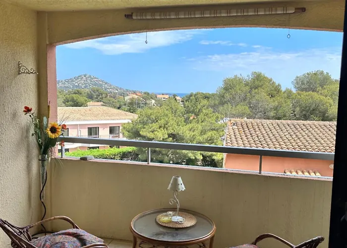 Апартаменты Cozy For 3 People Сен-Рафаэль